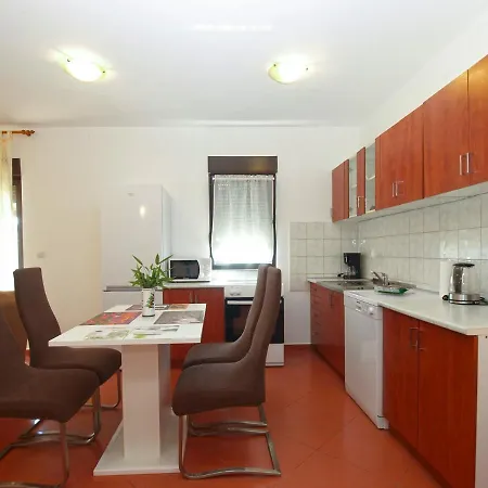 House Sandra 1336 בית נופש