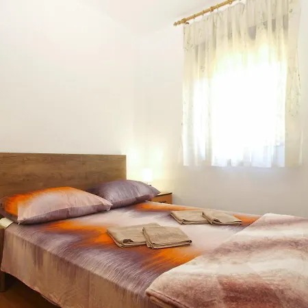 Дом отдыха House Sandra 1336